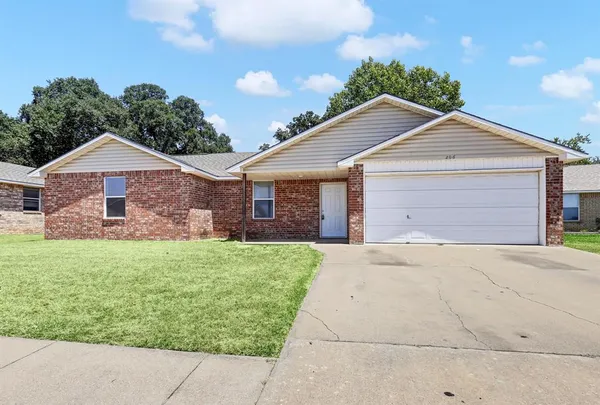 $1,650 | 206 Bobbie Ann Court, Granbury, TX 76049