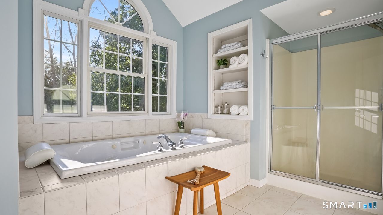 32 Pine Tree Hill Road Newtown, CT 06470 - Photo 25 of 37 Spa Bath & Shower