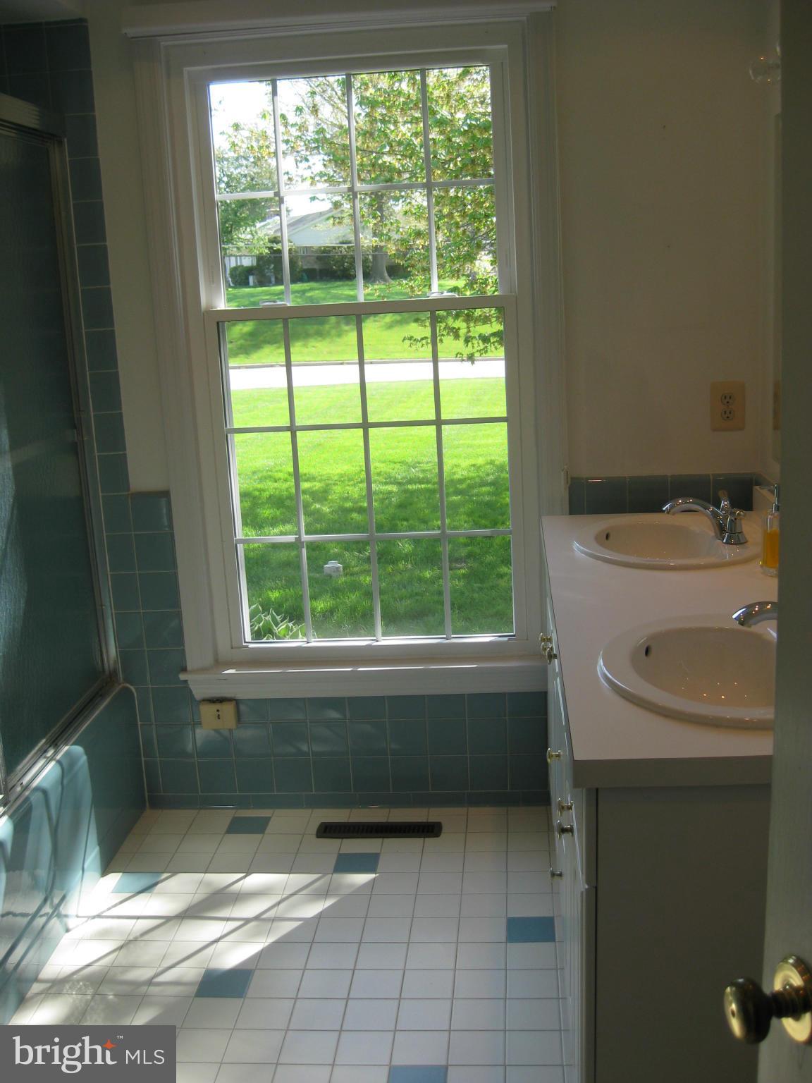 1502 Pot Spring Road Lutherville-Timonium, MD 21093 - Photo 21 of 30 Bath