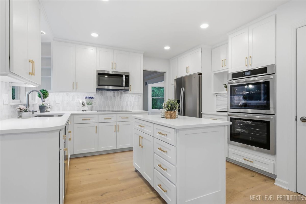 36W584 Wild Rose Road St. Charles, IL 60174 - Photo 15 of 58 Gallery Image 15