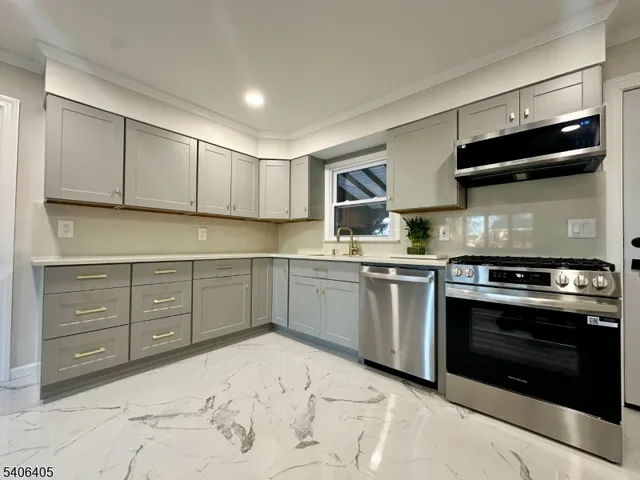 $999,000 | 117 Vivian Avenue, Emerson, NJ 07630