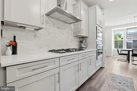 $688,000 | 12887 Sunrise Ridge Alley, Herndon, VA 20171