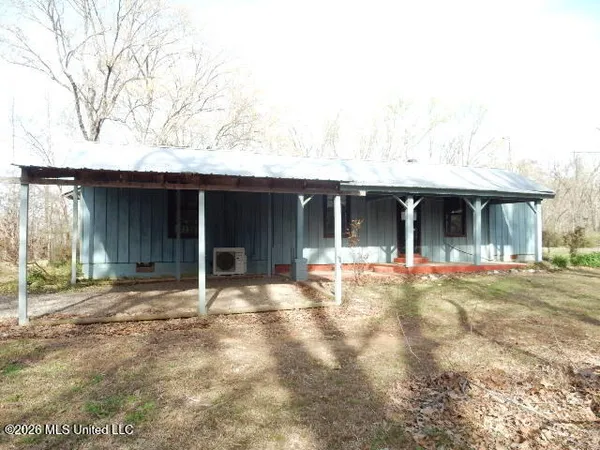 $89,000 | 145 County Road 511, Como, MS 38619