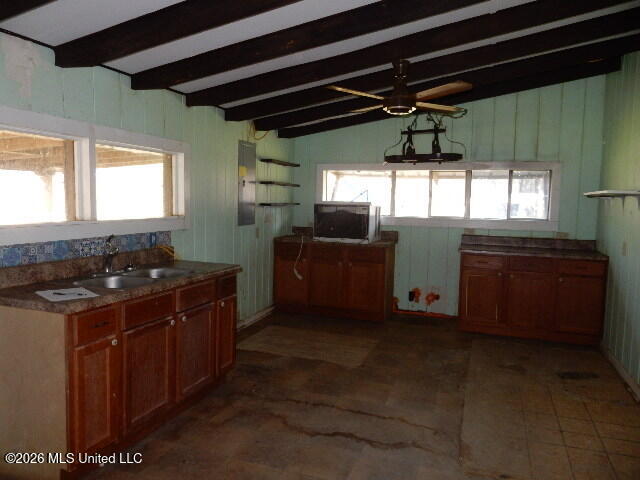 145 County Road 511 Como, MS 38619 - Photo 9 of 27 2026-03-13 22.24.03