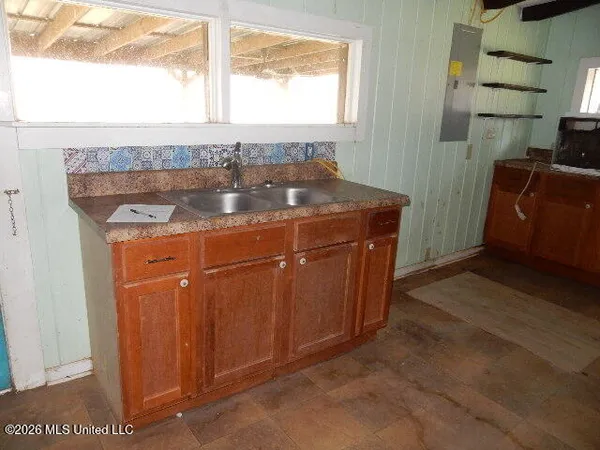 $71,500 | 145 County Road 511, Como, MS 38619