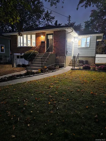 $779,000 | 2711 West Alder Road, Bellmore, NY 11710