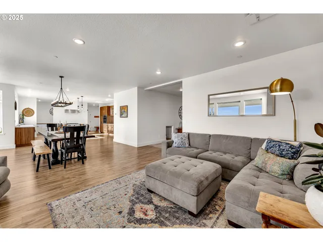 $990,000 | 24020 Northeast Alvas Road, Battle Ground, WA 98604