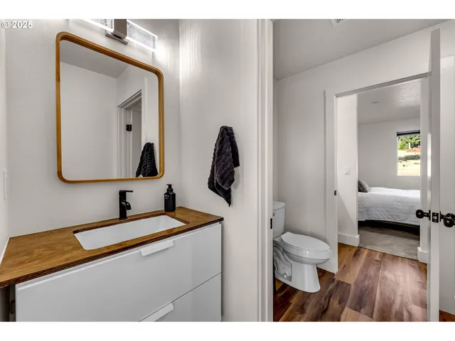 $990,000 | 24020 Northeast Alvas Road, Battle Ground, WA 98604