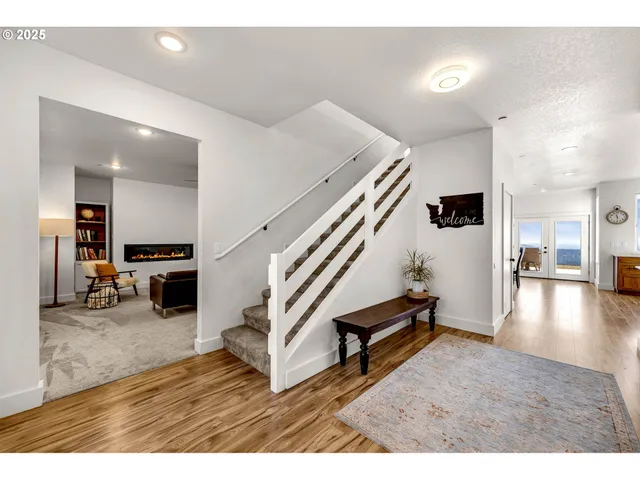 $990,000 | 24020 Northeast Alvas Road, Battle Ground, WA 98604