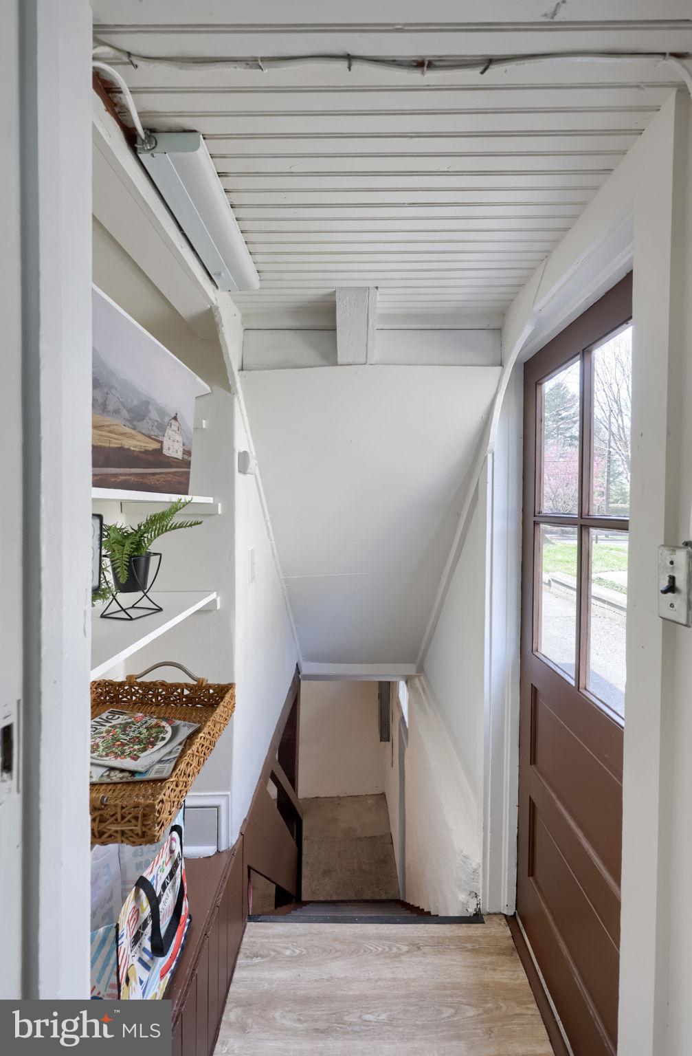 631 South Broad Street Lititz, PA 17543 - Photo 34 of 55 Charming entryway with inviting light.