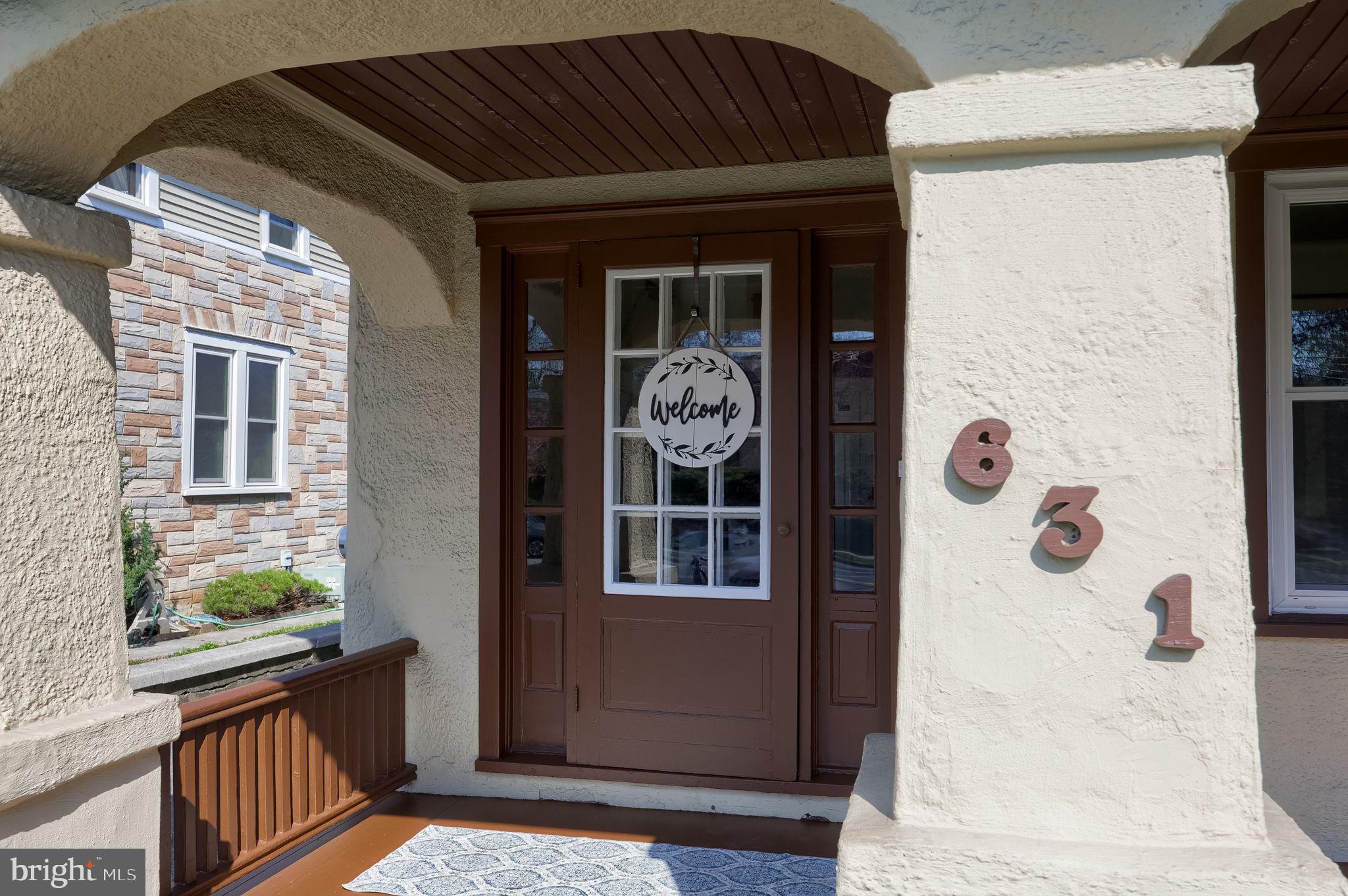 631 South Broad Street Lititz, PA 17543 - Photo 6 of 55 Charming entryway with a warm welcome.