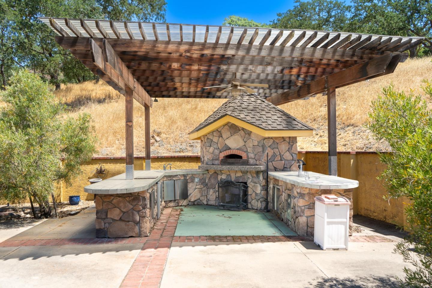 21050 Uvas Road Morgan Hill, CA 95037 - Photo 12 of 43