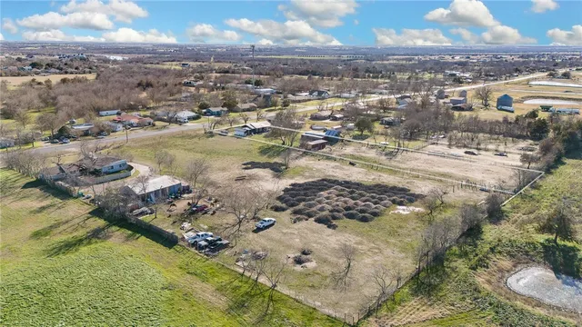 $109,999 | 305 East Moonlight Drive, Robinson, TX 76706