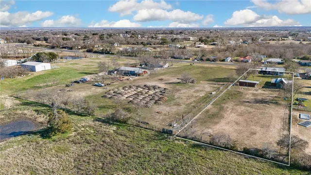 $109,999 | 305 East Moonlight Drive, Robinson, TX 76706