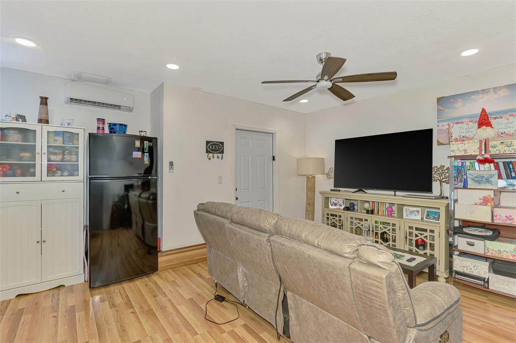 5864 Viola Road Venice, FL 34293 - Photo 16 of 66