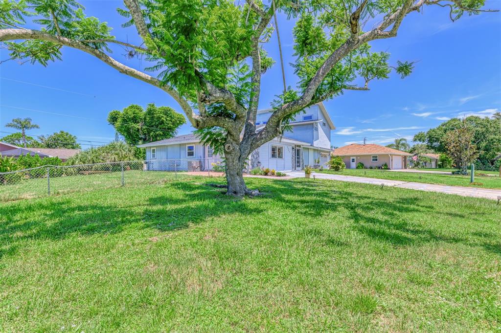 5864 Viola Road Venice, FL 34293 - Photo 3 of 66