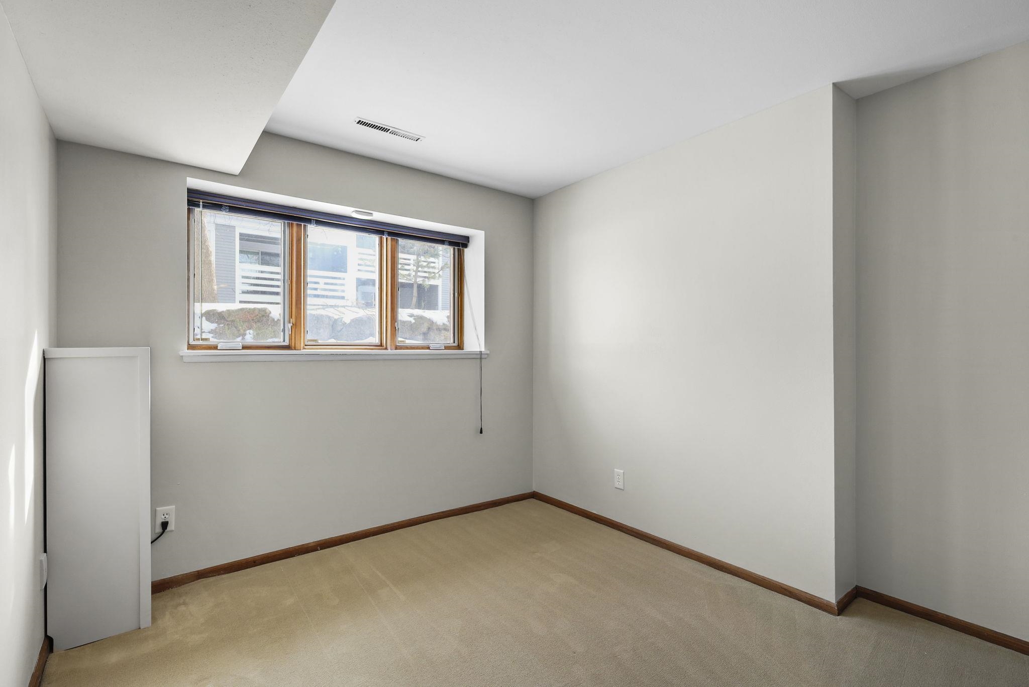 7405 Tree Madison, WI 53717 - Photo 20 of 38