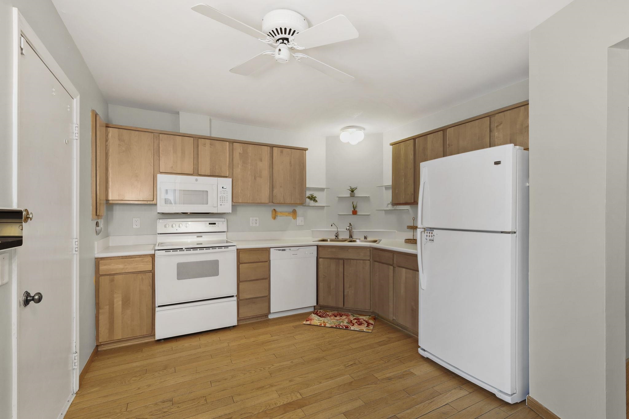 7405 Tree Madison, WI 53717 - Photo 28 of 38