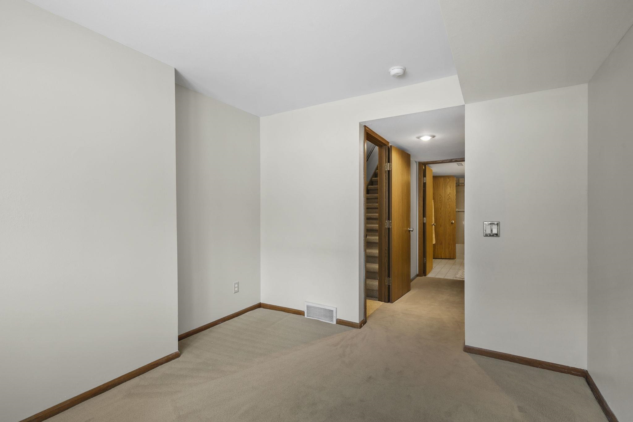 7405 Tree Madison, WI 53717 - Photo 33 of 38