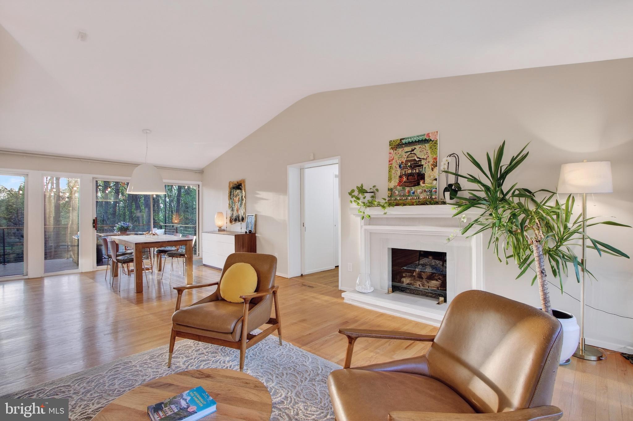 8104 Fenway Road Bethesda, MD 20817 - Photo 5 of 45