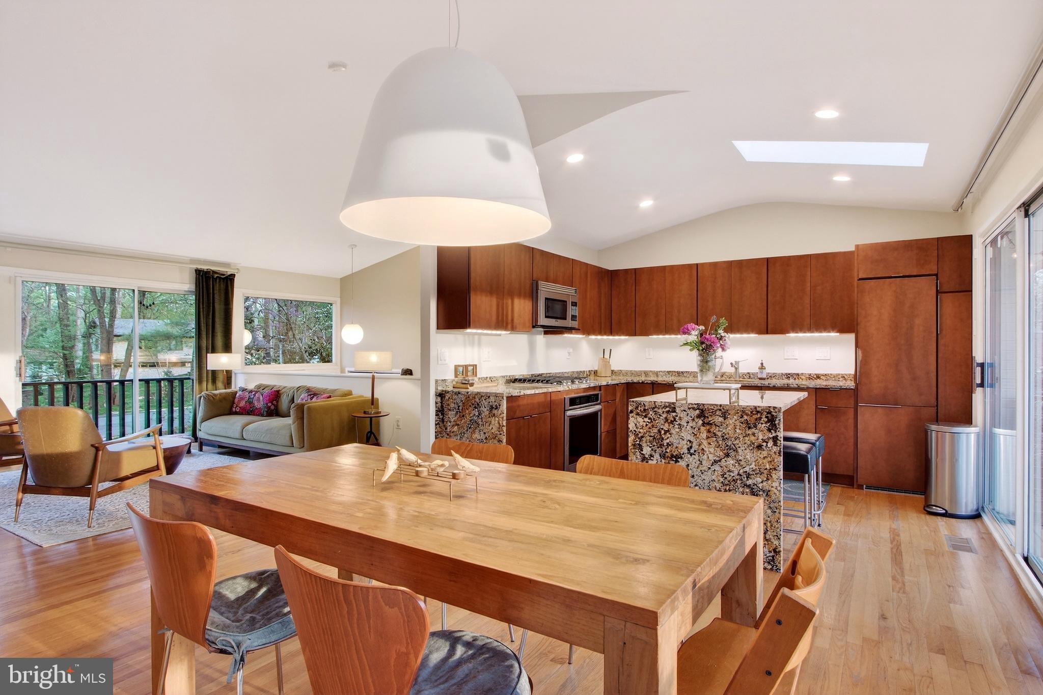 8104 Fenway Road Bethesda, MD 20817 - Photo 6 of 45