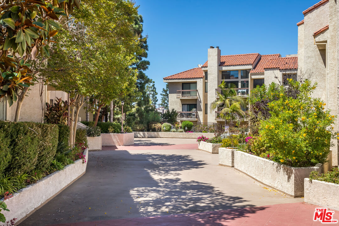 8180 Manitoba Street, Unit 357 Playa del Rey, CA 90293 - Photo 3 of 27 Gallery Image 3