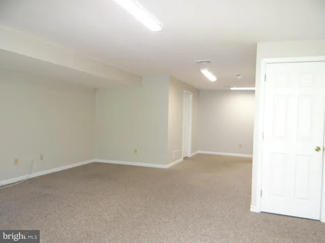 an empty room with a empty space