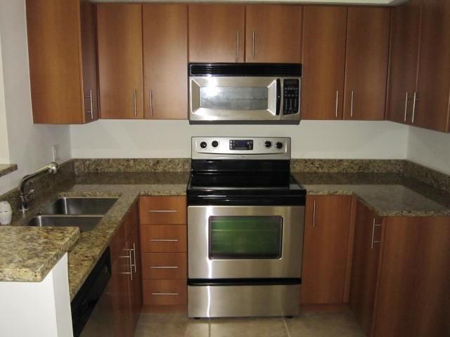 1125 Crystal Way, Unit P Delray Beach, FL 33444 - Photo 10 of 17 Kitchen