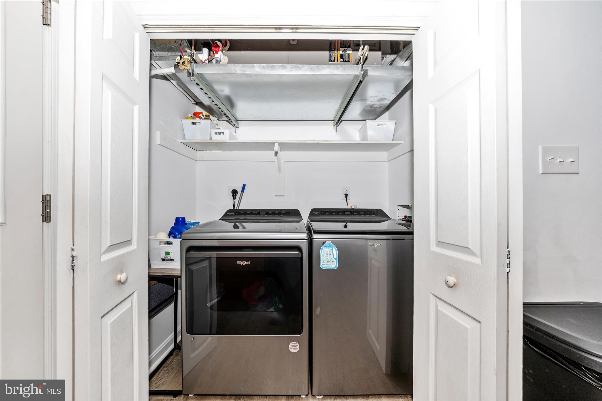 916 Harwood Road Hagerstown, MD 21740 - Photo 23 of 52 a utility room with dryer and washer