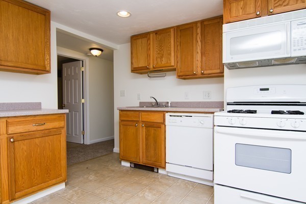 26 Maple Street, Unit 2 Bellingham, MA 02019 - Photo 12 of 24 Gallery Image 12
