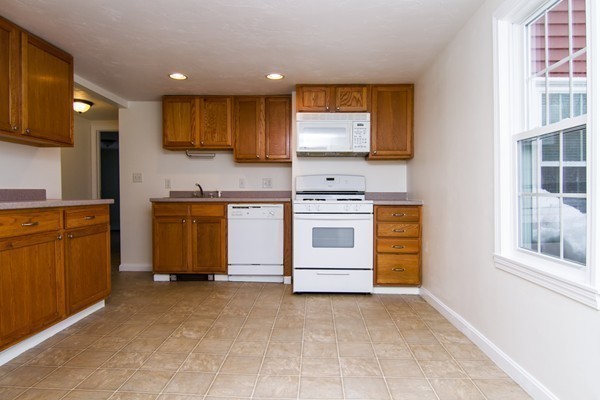 26 Maple Street, Unit 2 Bellingham, MA 02019 - Photo 8 of 24 Gallery Image 8