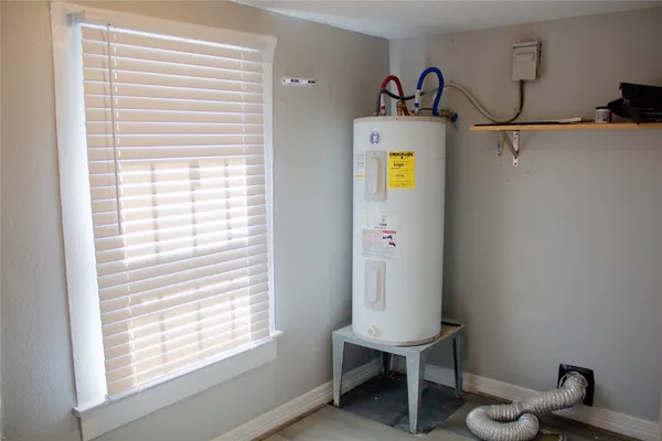 $1,600 | 3314 Holman Street, Houston, TX 77004