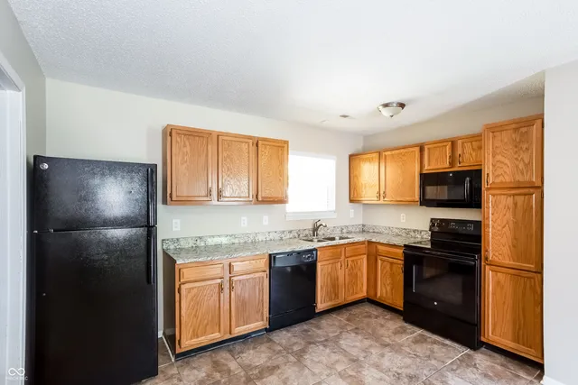 $1,600 | 1843 Sweet Blossom Lane, Indianapolis, IN 46229