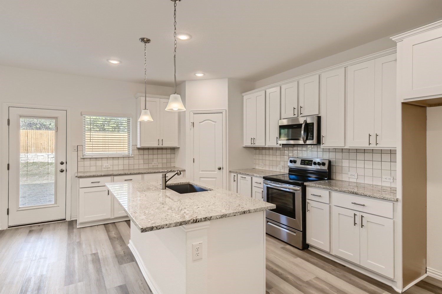 1014 Ridge Runner Drive Georgetown, TX 78628 - Photo 8 of 28