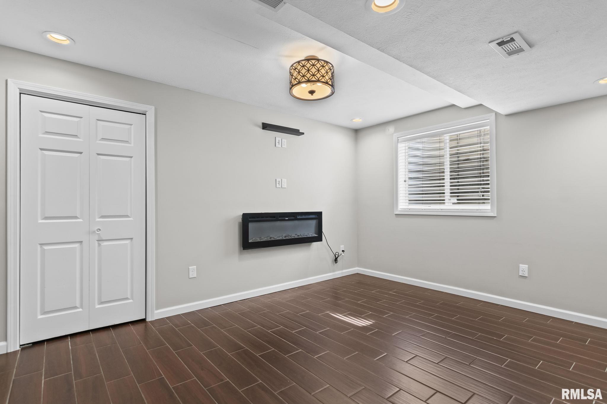 2916 Tanner Road Springfield, IL 62702 - Photo 34 of 42 Gallery Image 34