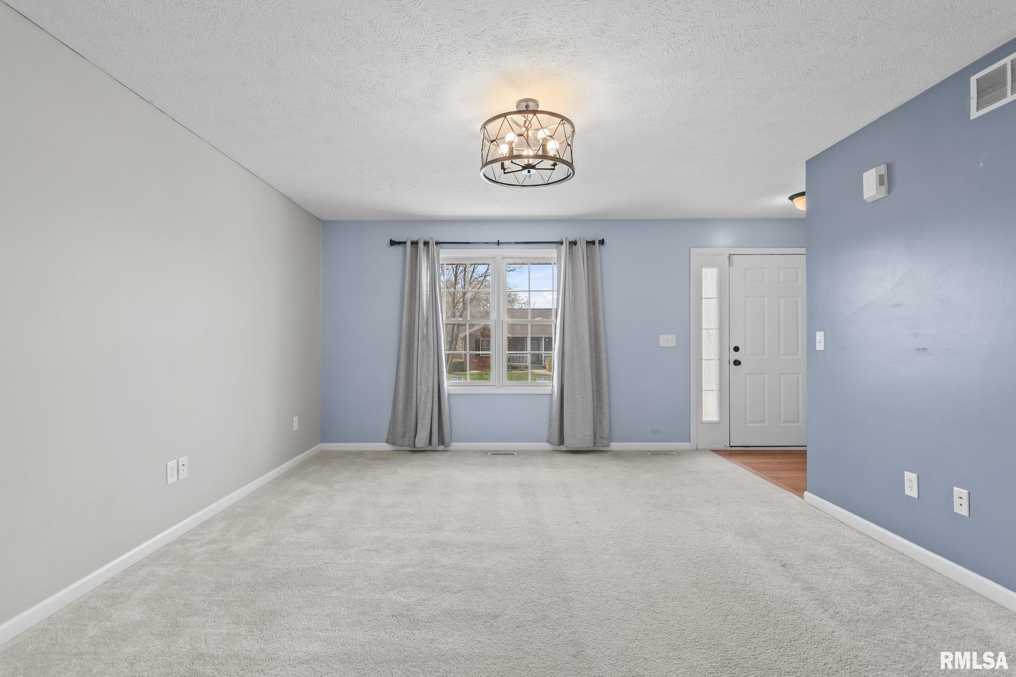 2916 Tanner Road Springfield, IL 62702 - Photo 8 of 42 Gallery Image 8