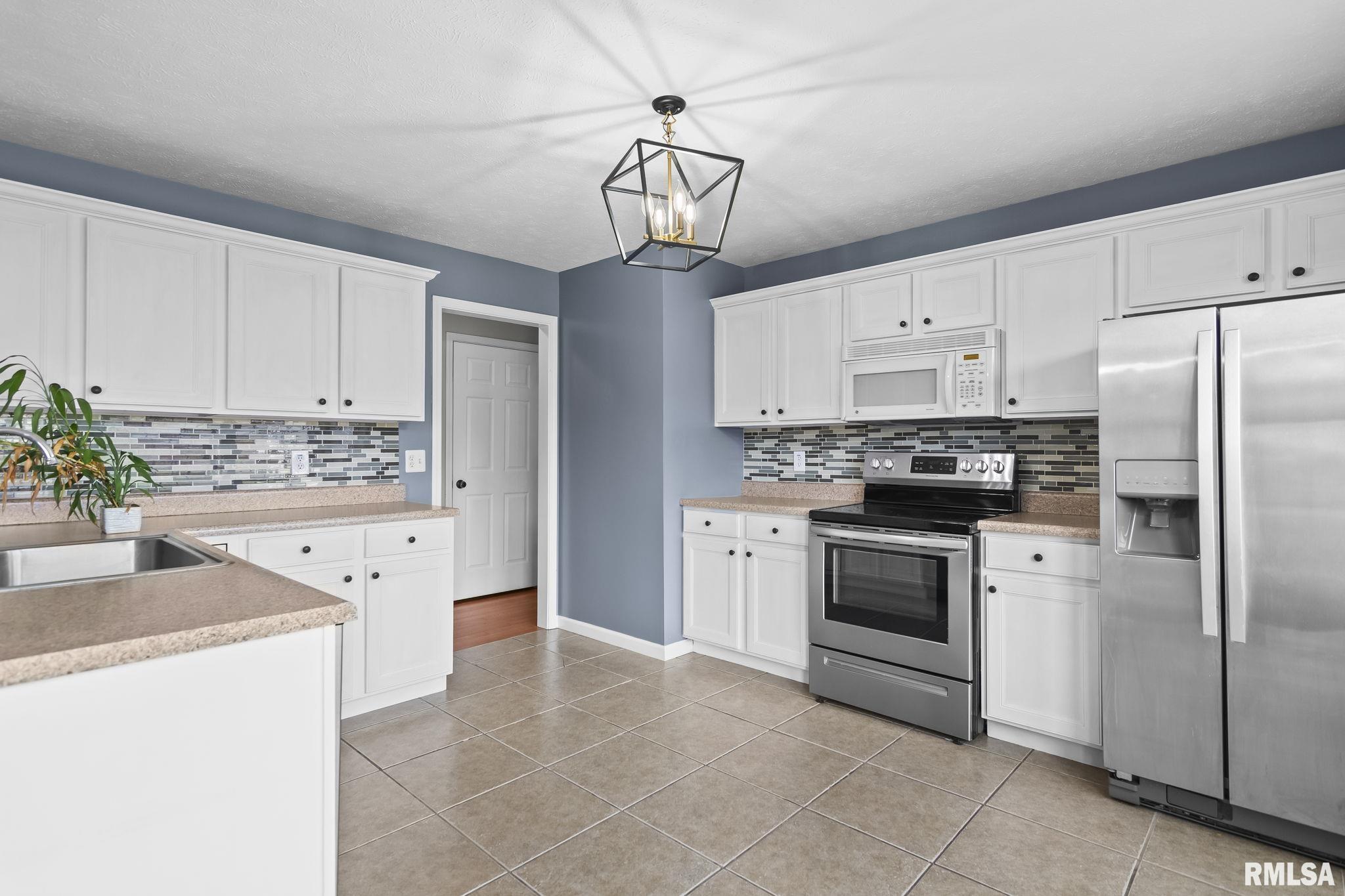 2916 Tanner Road Springfield, IL 62702 - Photo 9 of 42 Gallery Image 9