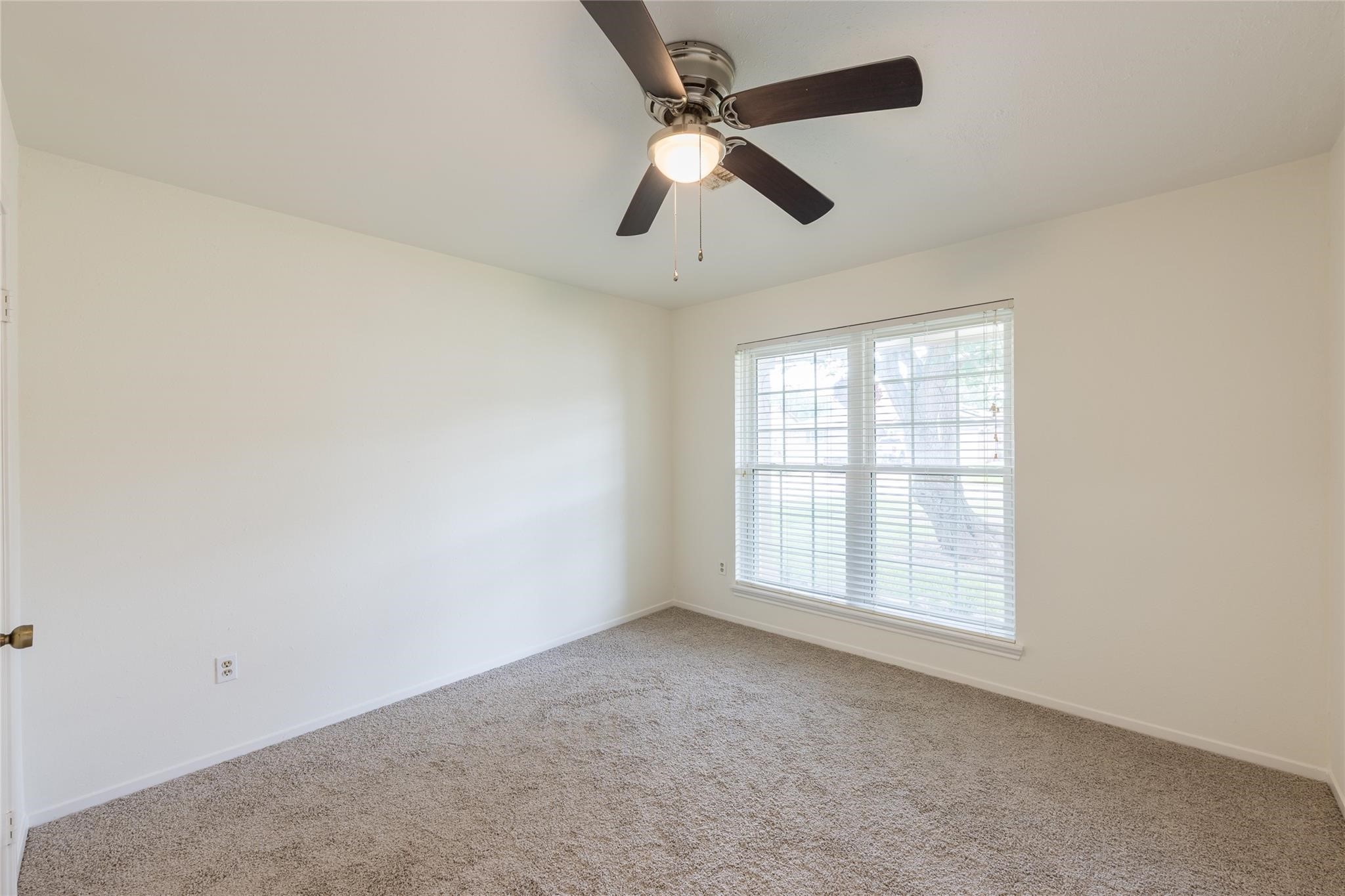 1663 Chilton Lane Katy, TX 77493 - Photo 8 of 11 3rd bedroom