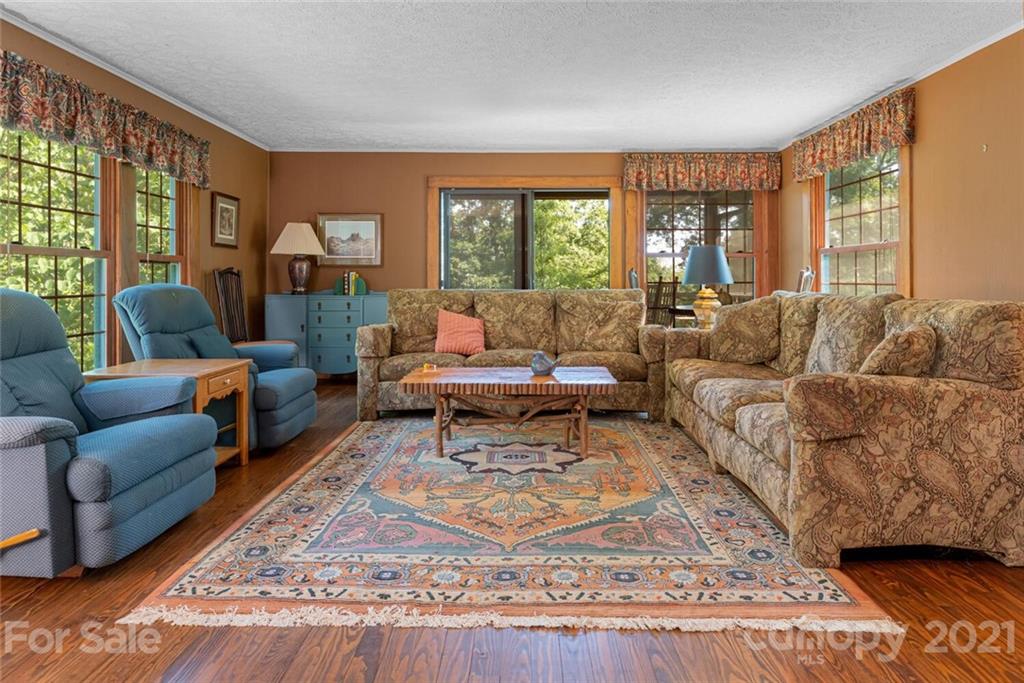340 West Huckleberry Road Hendersonville, NC 28792 - Photo 11 of 48 Gallery Image 11