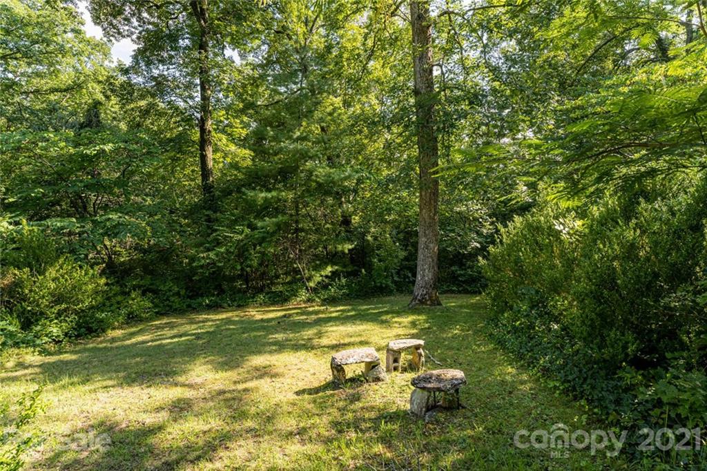 340 West Huckleberry Road Hendersonville, NC 28792 - Photo 28 of 48 Gallery Image 28