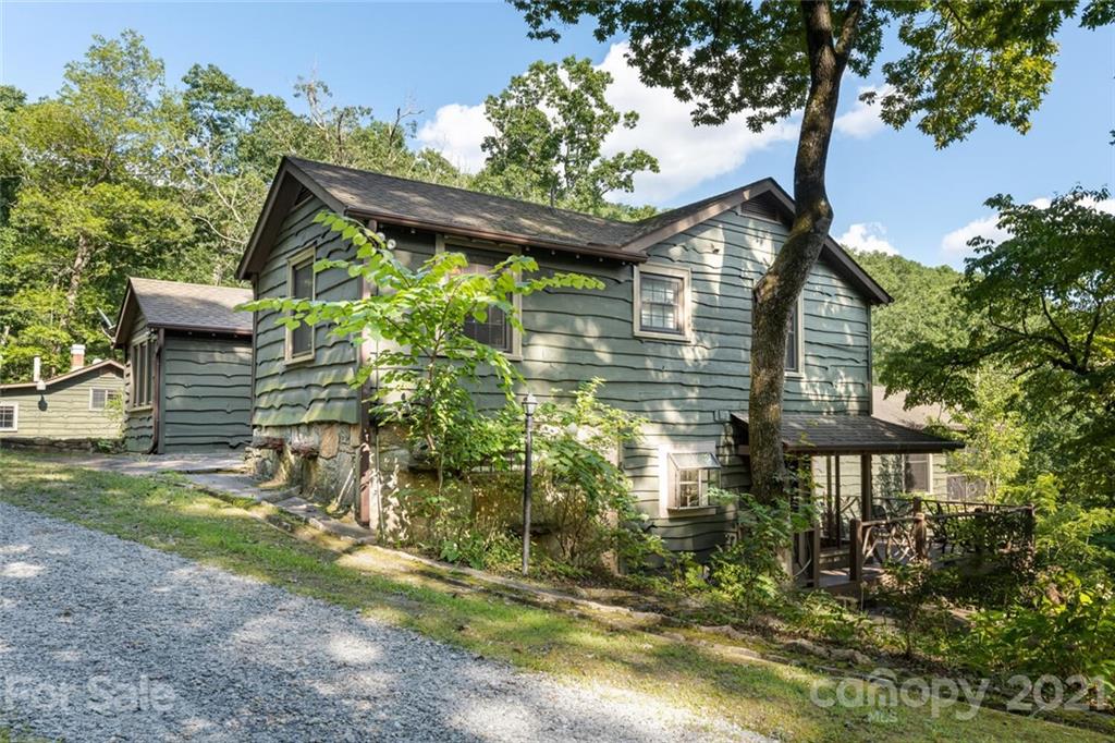 340 West Huckleberry Road Hendersonville, NC 28792 - Photo 37 of 48 Gallery Image 37
