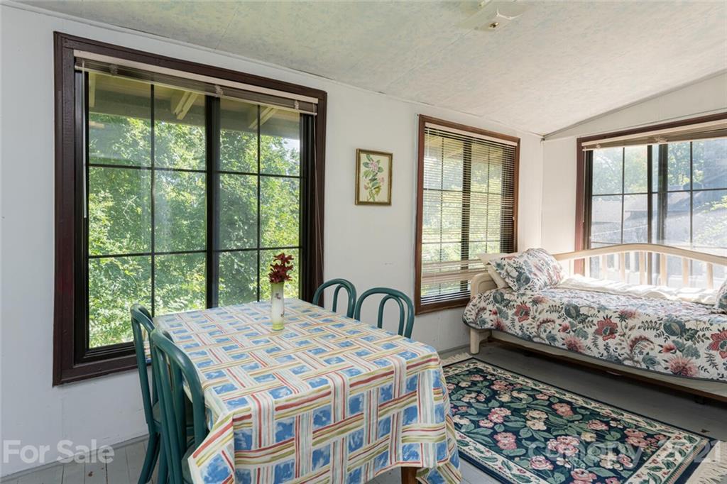 340 West Huckleberry Road Hendersonville, NC 28792 - Photo 40 of 48 Gallery Image 40