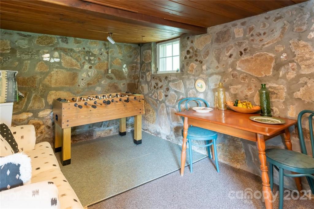 340 West Huckleberry Road Hendersonville, NC 28792 - Photo 46 of 48 Gallery Image 46