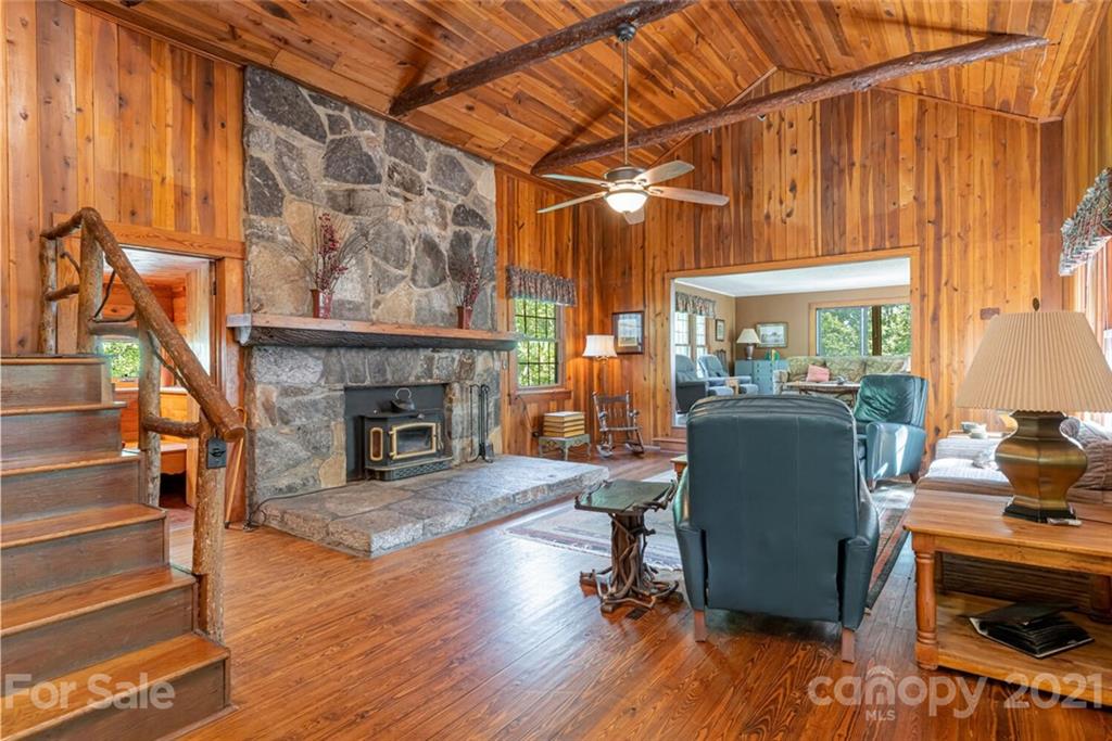 340 West Huckleberry Road Hendersonville, NC 28792 - Photo 6 of 48 Gallery Image 6