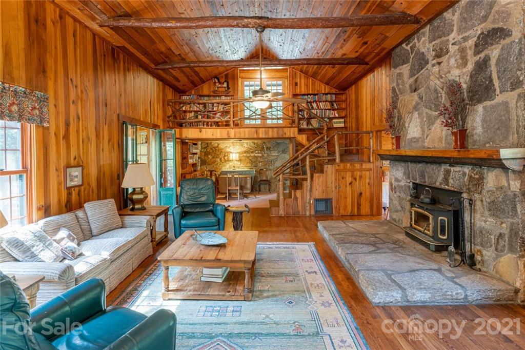 340 West Huckleberry Road Hendersonville, NC 28792 - Photo 7 of 48 Gallery Image 7