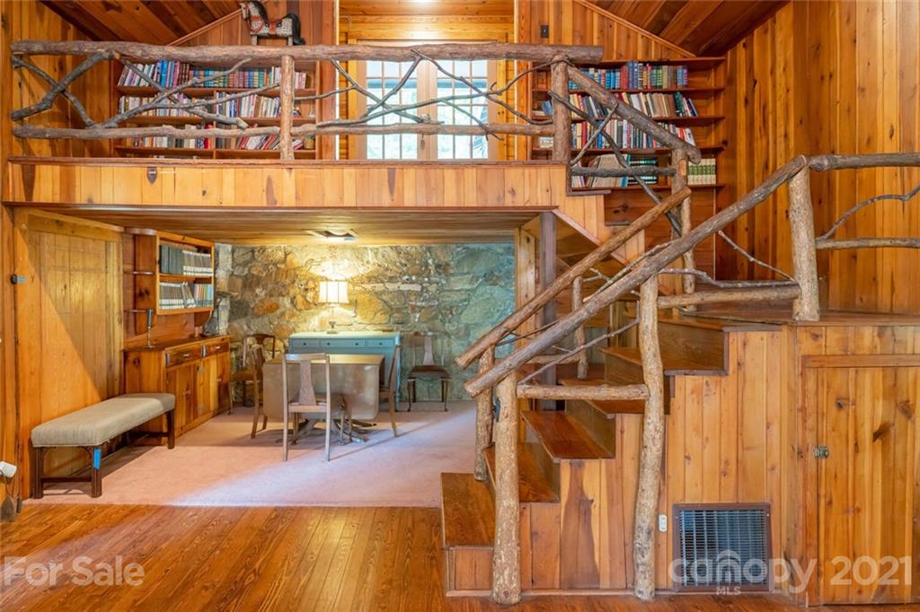 340 West Huckleberry Road Hendersonville, NC 28792 - Photo 8 of 48 Gallery Image 8