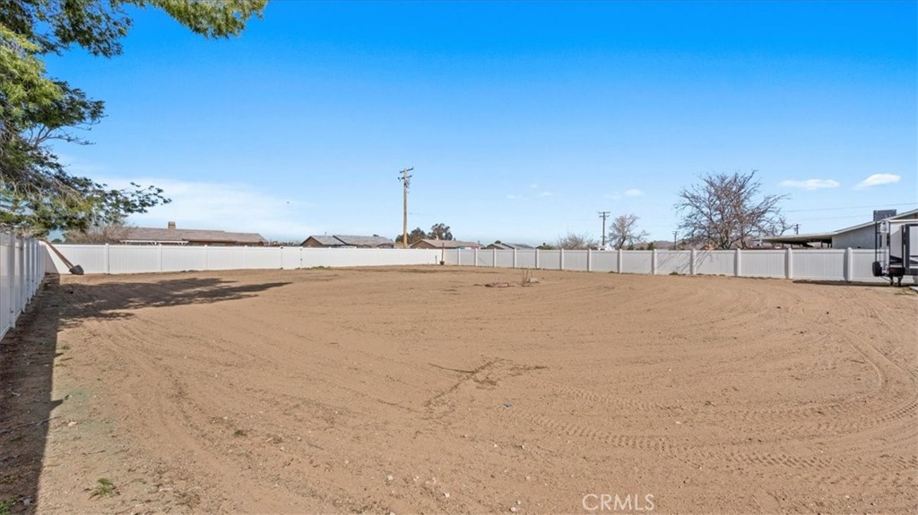 13020 Ojai Road Apple Valley, CA 92308 - Photo 21 of 34