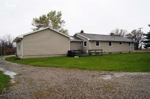 9551 Riley Road Corunna, MI 48817 - Photo 2 of 15 20385022-1.JPG