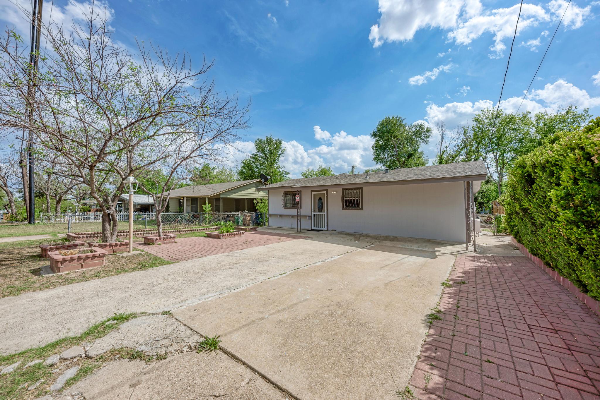 4701 Bandera Road Austin, TX 78721 - Photo 1 of 37