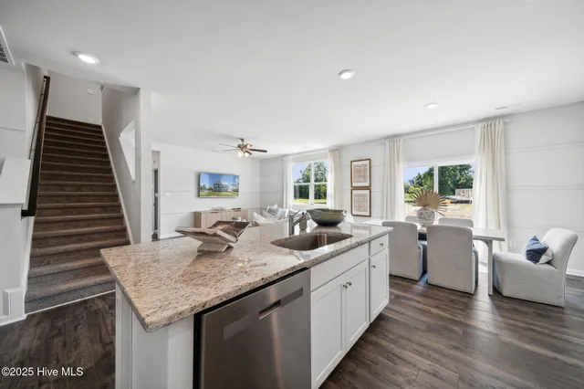 $432,990 | 305 Sailors Way, Elizabeth City, NC 27909